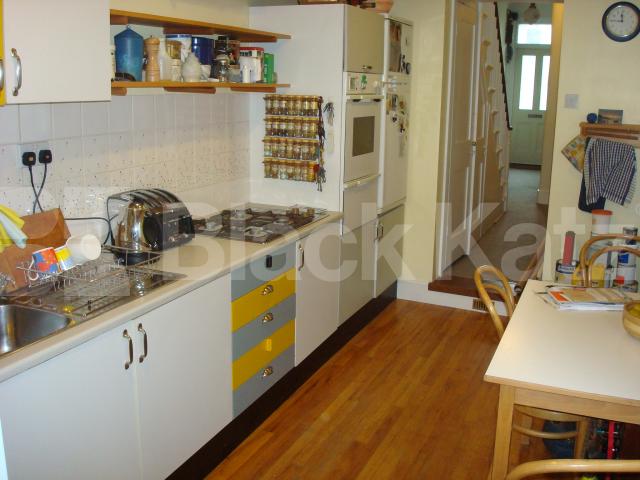 			2 Bedroom, 1 bath, 1 reception Flat			 Windsor Road, Holloway